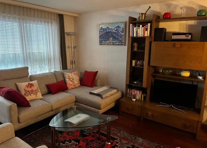 Cosy Haus Olympia Apartment *